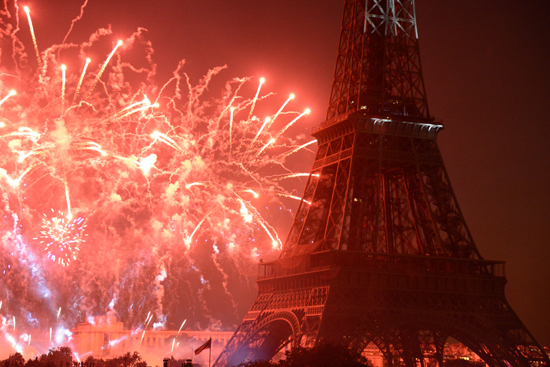 Fireworks at the Eiffel Tower show life lessons and memorable moments in Paris for the 2013 year in review (Photo © Meredith Mullins)