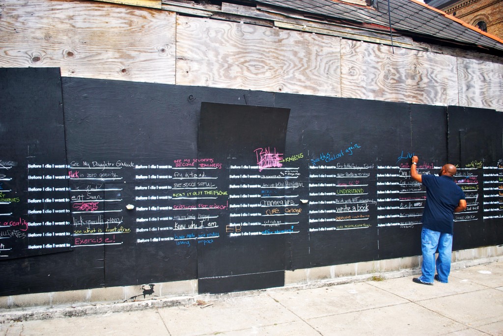 "Before I die" wall in New Orleans within 24 hours after completion. Image © Candy Chang.