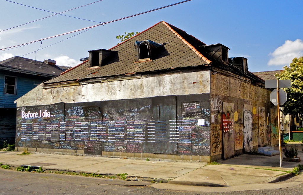 A very full "Before I die" wall in New Orleans. Image © Candy Chang.