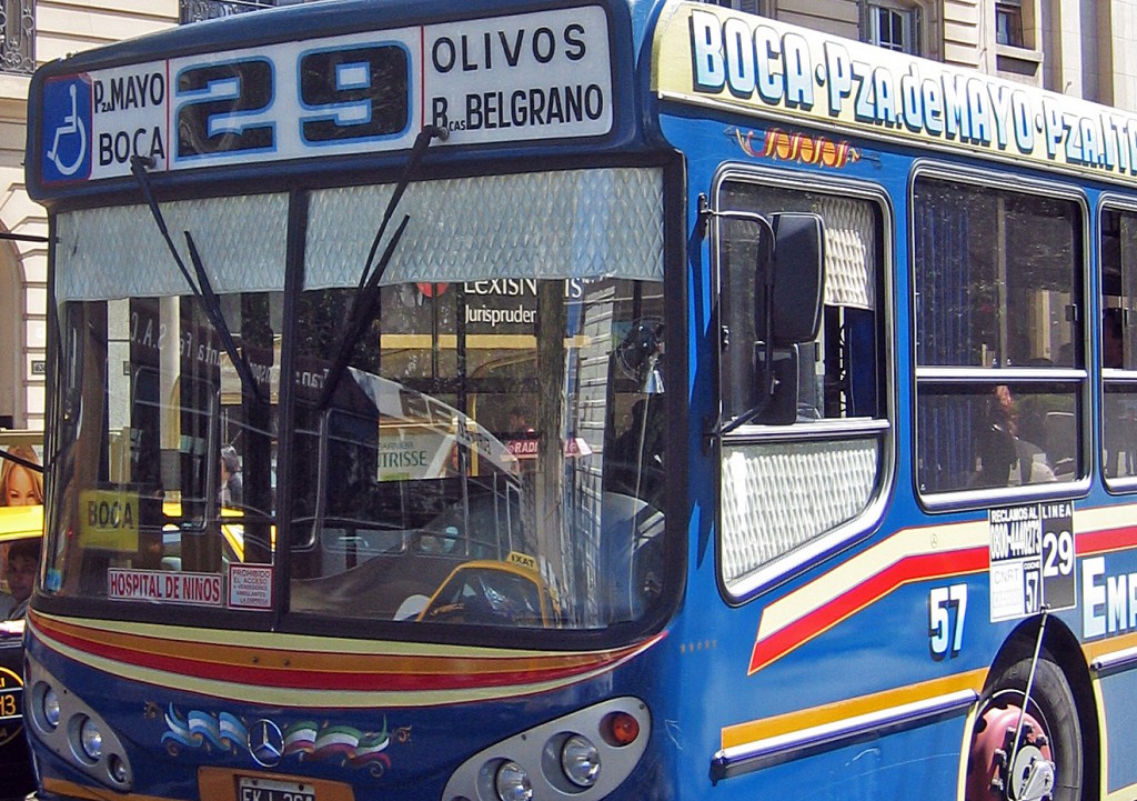 A Buenos Aires bus sporting vintage fonts that are a design inspiration. (Image © Bruce Goldstone)