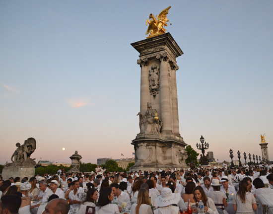 Pont d'Alexandre III in Paris, site of the Dîner en Blanc 2014 (Photo © Meredith Mullins)