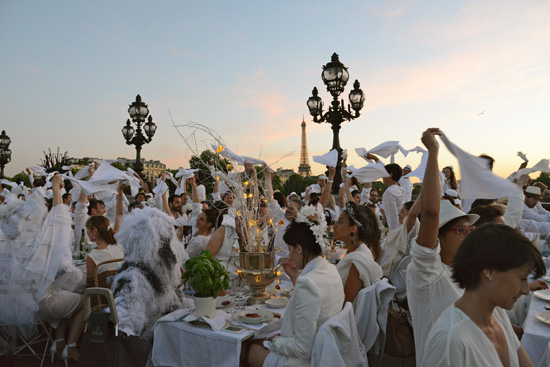 Pont d'Alexandre III with view of Eiffel Tower, site of the 2014 Dîner en Blanc (Photo © Meredith Mullins)