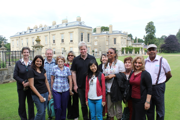 Robert Coleman and other London Cultureseekers meet Charles Spencer, the <br/> 9th Earl Spencer, at Althorp, a moment that captures the art of solo travel surprise and sociability. Image © Robert Coleman/ London Cultureseekers