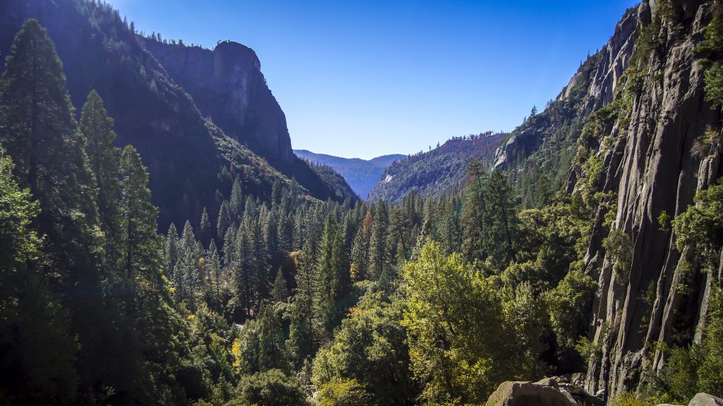 A view of Yosemite Valley, showing that to experience Yosemite fully all you need to do is open you eyes. (image © Sam Anaya)