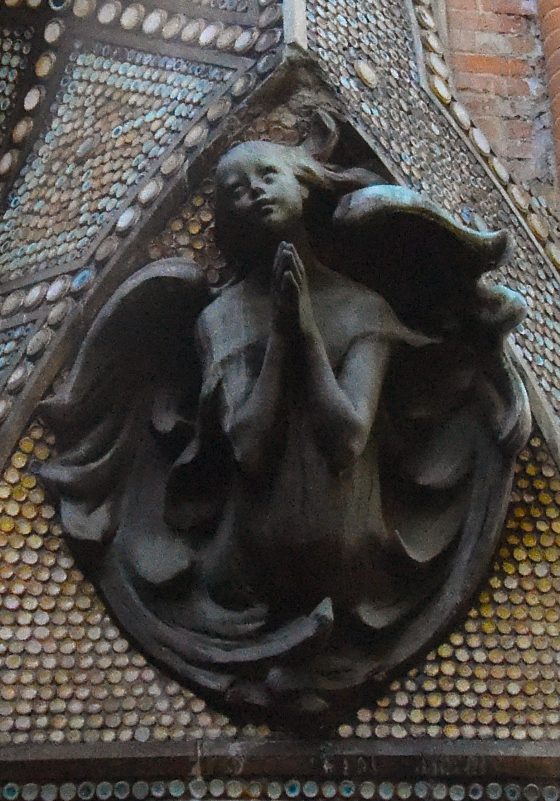 Angel on the Church of Saint-Jean-de-Montmartre in Paris, one of the angels of Paris that serves as a cultural symbol. (Image © Rosemary Flannery.)