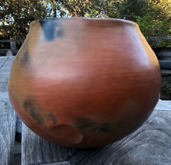 A Navajo ceramic bowl with thumbprint, showing the cultural traditions of Japanese wabi sabi, lending a theme for New Year's resolutions. (Image © DMT.)