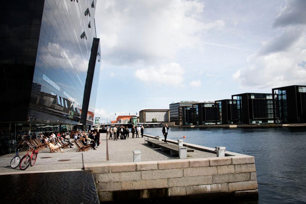 The Black Diamond in Copenhagen reflects both sunlight and the creative thinking of Danish design. (Image © Copenhagen Media Center and Ty Stange)