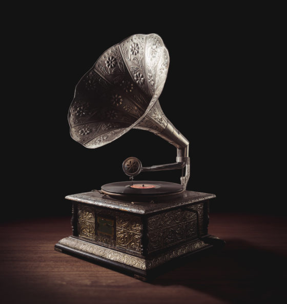 Vintage gramophone showing the idiom put a sock in it, one of the popular proverbs and sayings in the English language. (Image © iStock/Fergregory.)