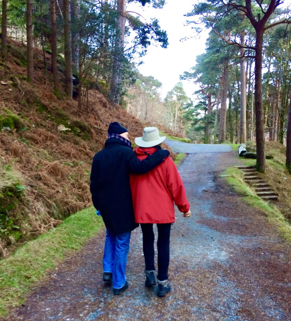 Two loving travel companions in Ireland remind a digital nomad of lessons learned from travel. (Image © by Joyce McGreevy)